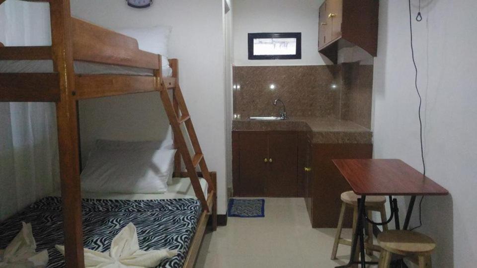 Sealor Pension House Puerto Princesa Kültér fotó